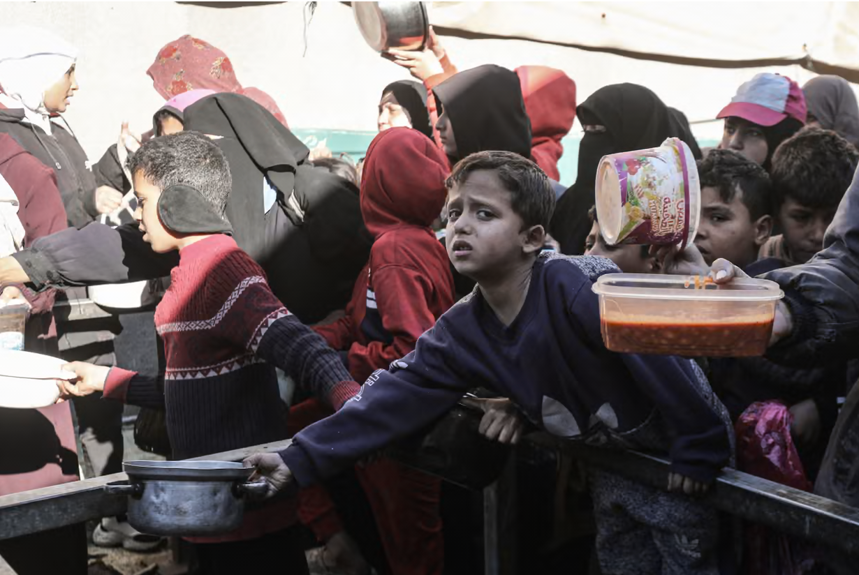 Газа орчим амьдрах 2 сая иргэн өлсгөлөнгийн ноцтой хямралд өртөх эрсдэлд орлоо